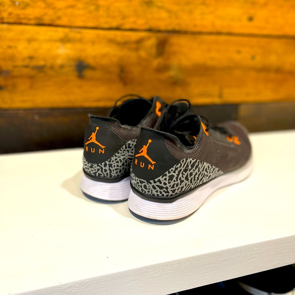Jordan run shoes